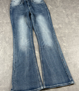 woman vintage bootcut jeans